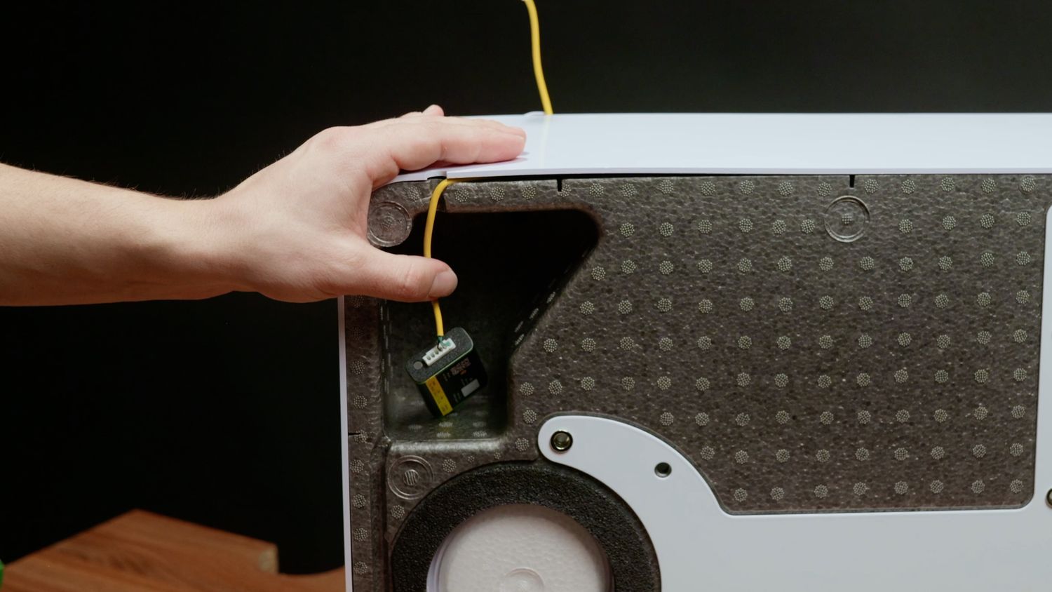 Убираем подключеный шлюз в сервисное отверстие